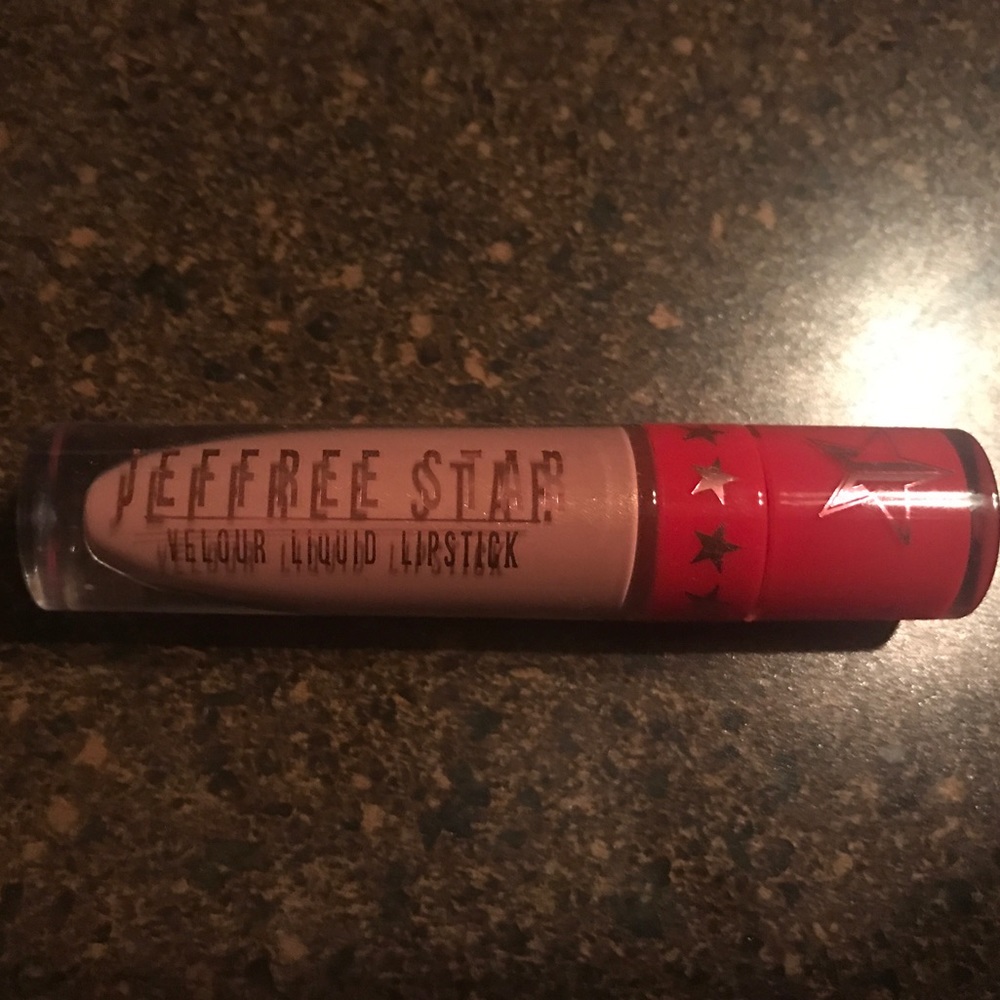 Jeffree Star Liquid Lipstick in Chrysanthemum